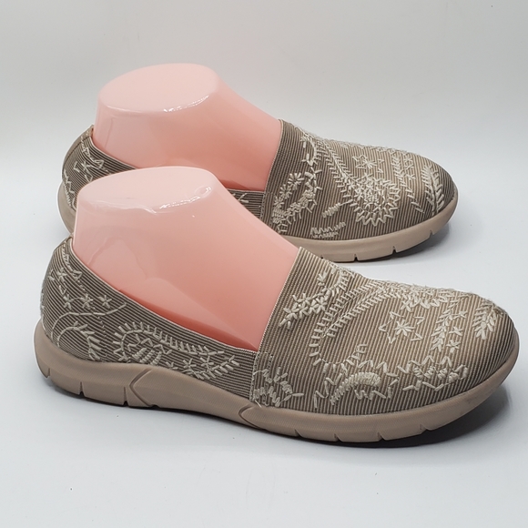 baretraps memory foam shoes